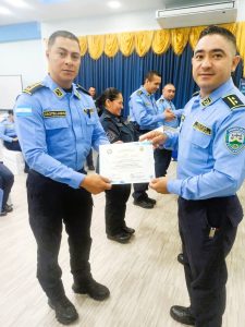 🎓🚔 ACTO DE CLAUSURA DEL CURSO «FORTALECIMIENTO ESTRATÉGICO» DIRIGIDO A SUBCOMANDANTES DE LAS DIFERENTES UNIDADES OPERATIVAS DE LA POLICÍA🎓🚔
